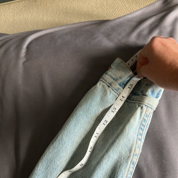 Vintage Levi’s Crop Jean Jacket - Picture 14 of 14